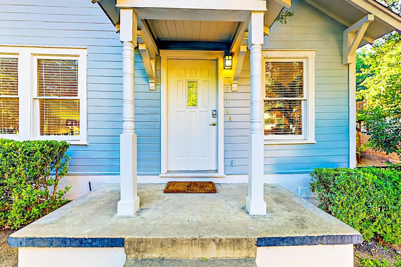 Beautiful South Villa Austin Bagian luar foto